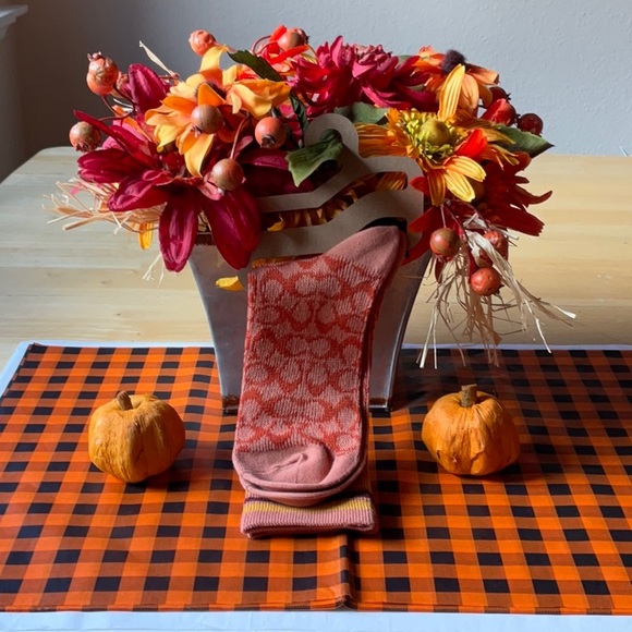 🍁🍂🍁 COACH SIGNATURE CALF SOCKS 🍁🍂🍁 NWT 🍁🍂🍁 - Picture 10 of 16